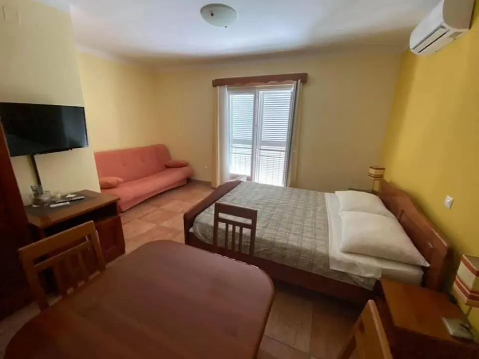 Ara-Lekaj Apartment Baska  Croatia