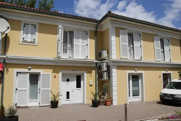 Ara-Lekaj Apartment Baska